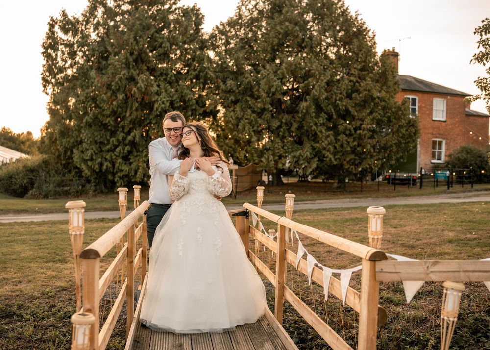 ESSEX MARQUEE WEDDING PHOTOGRAPHY