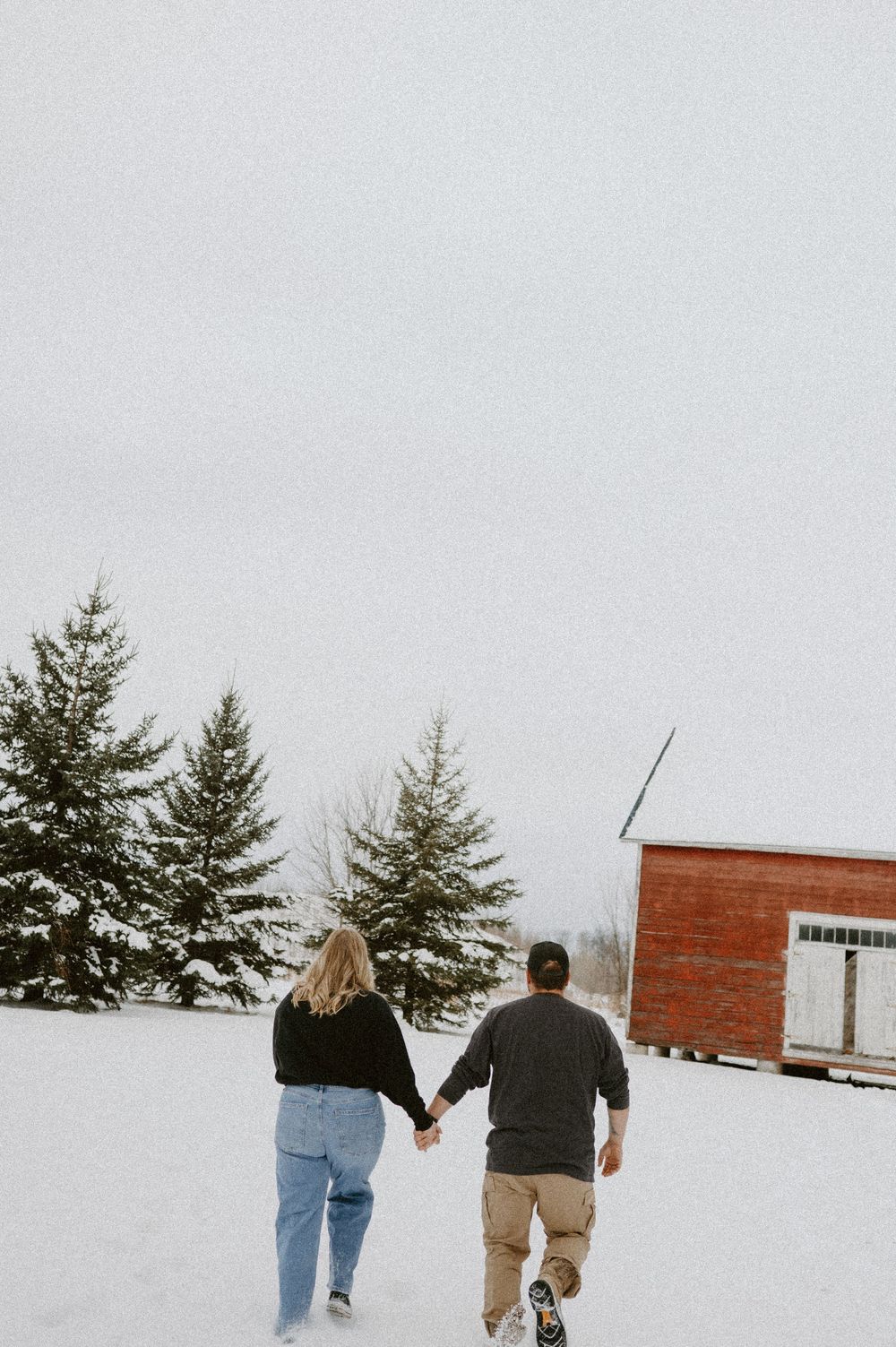Minnesota Wedding Photographer, Romantic and Authentic Minnesota Photography, Minnesota Winter Couple Photos | Rachel Marie Photography
