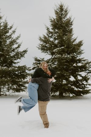 Minnesota Wedding Photographer, Romantic and Authentic Minnesota Photography, Minnesota Winter Couple Photos | Rachel Marie Photography