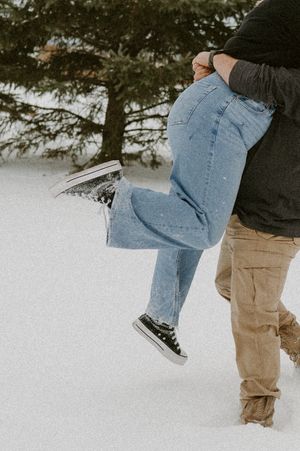 Minnesota Wedding Photographer, Romantic and Authentic Minnesota Photography, Minnesota Winter Couple Photos | Rachel Marie Photography