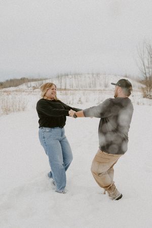 Minnesota Wedding Photographer, Romantic and Authentic Minnesota Photography, Minnesota Winter Couple Photos | Rachel Marie Photography