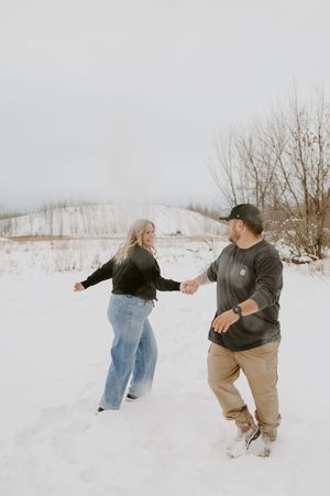 Minnesota Wedding Photographer, Romantic and Authentic Minnesota Photography, Minnesota Winter Couple Photos | Rachel Marie Photography