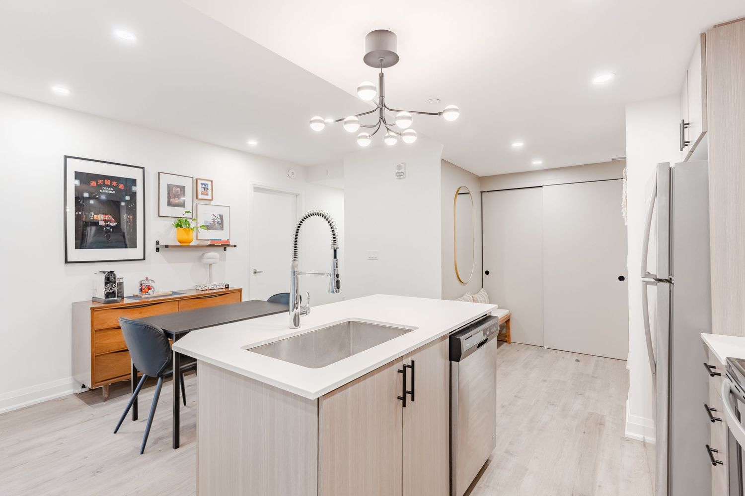 Real estate photography services, Barrie, Richmond Hill, Orillia, Drone, 3D iGuide Tour, Floor plan,