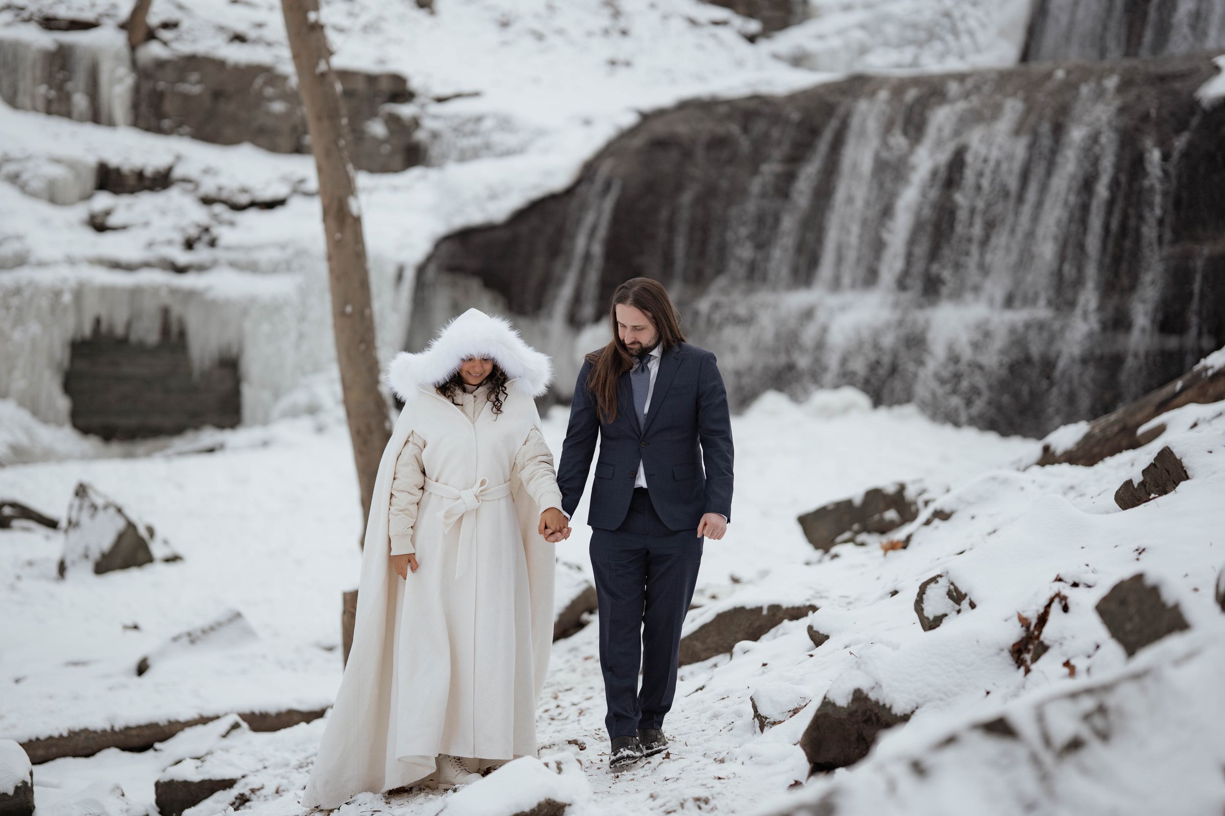 GTA-based photographer specializing in weddings, events, and real, meaningful moments.