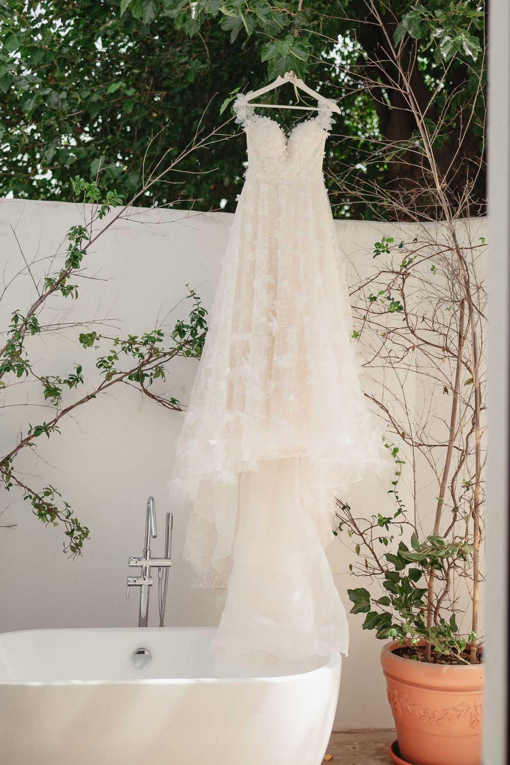 Shutteres is a Madrid Wedding Photographer in Spain, shooting weddings  and elopements worldwide. — shutteres - Destination Wedding & Elopem