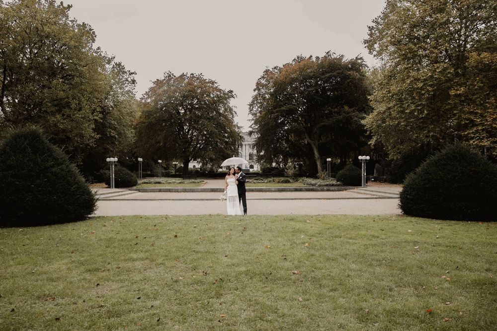 civil wedding, rathaus altona, standesamt altona, hamburg, editorial photography, persian wedding, fun, moments,happy married, vintage dress