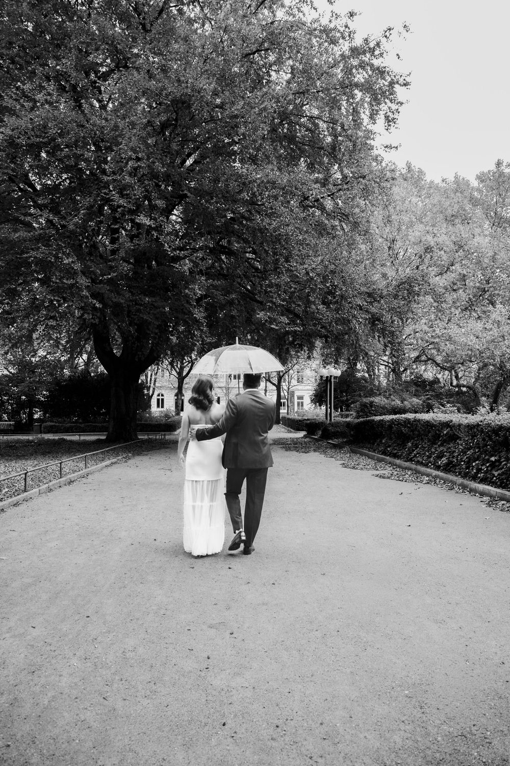 civil wedding, rathaus altona, standesamt altona, hamburg, editorial photography, persian wedding, fun, moments,happy married, vintage dress