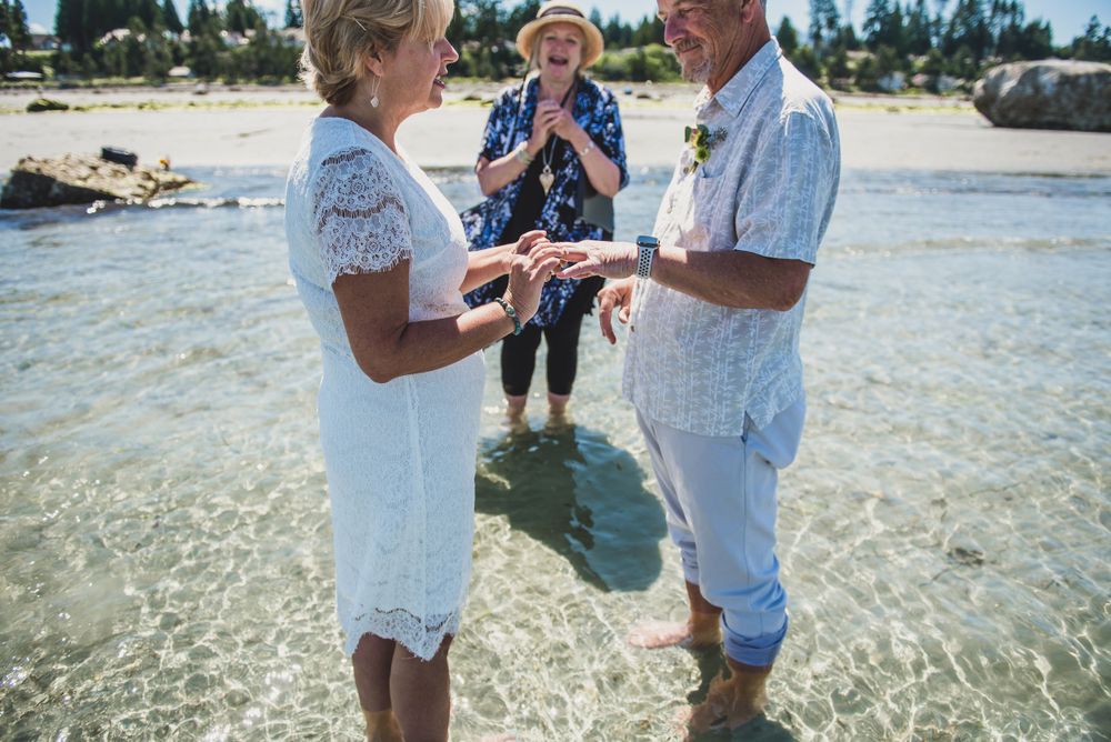 Vancouver Island Elopement Photographer Qualicum beach elopement photographer