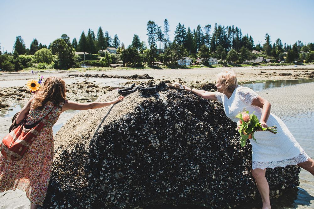 Vancouver Island Elopement Photographer