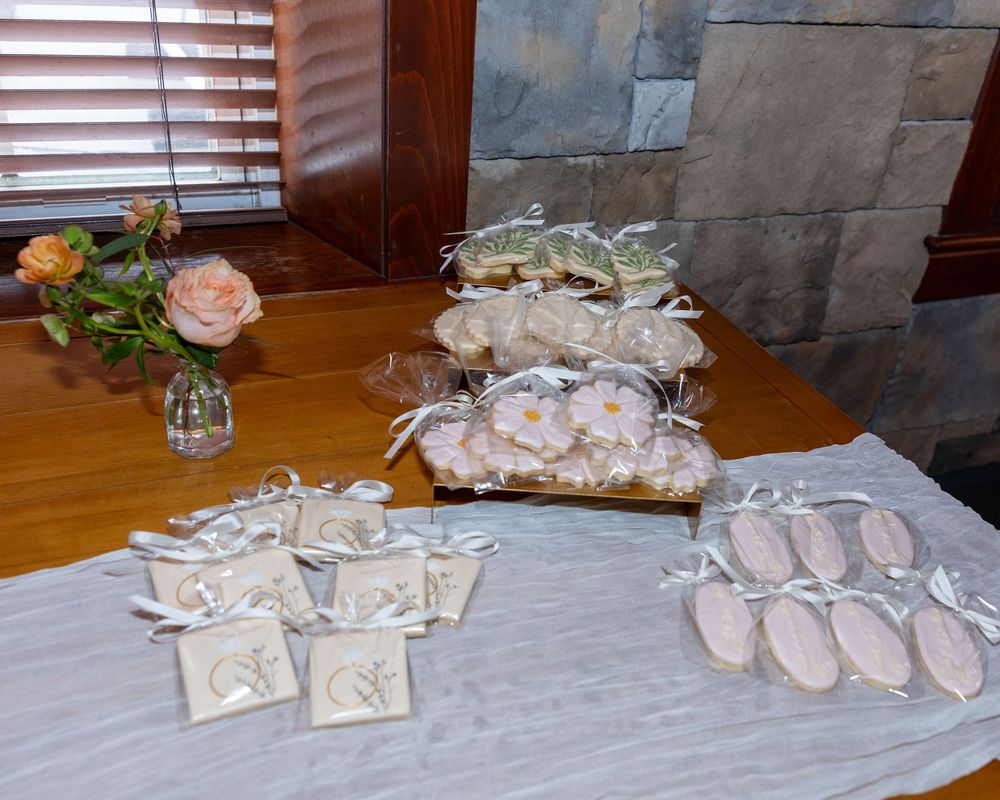 Bridal shower intimate event photography in Metrowest of Boston (Sudbury, Weston, Natick, Framingham, Concord.). Cookie favor detail photo.