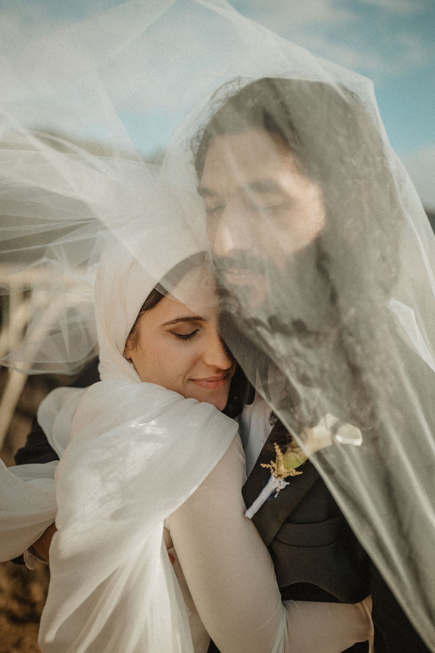 bride and groom photos non traditional indian elopement in big sur