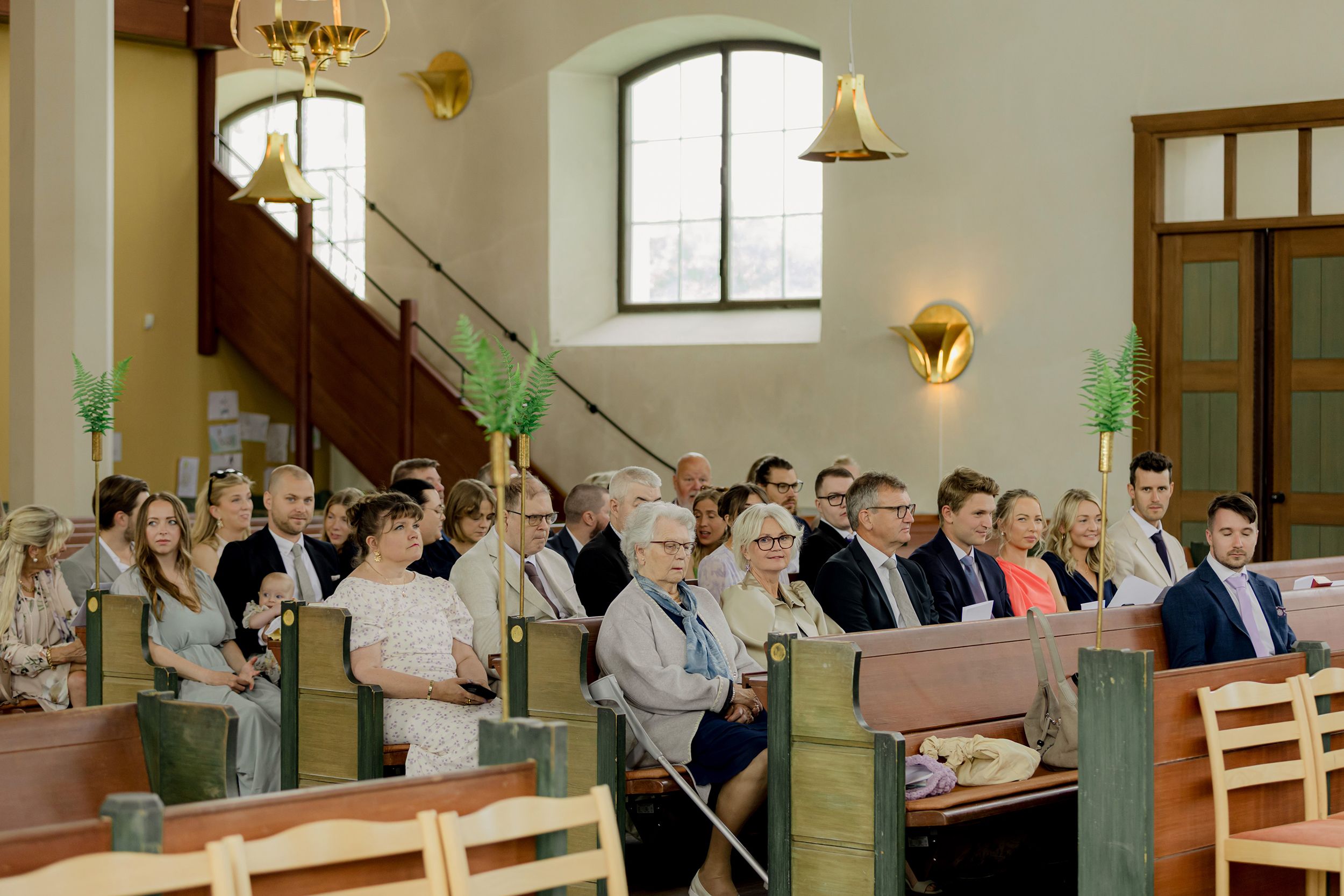 Bröllop i Brunskogs kyrka och Skutbouddens restaurang. Fotograf Rebecca Nordin. Värmland.