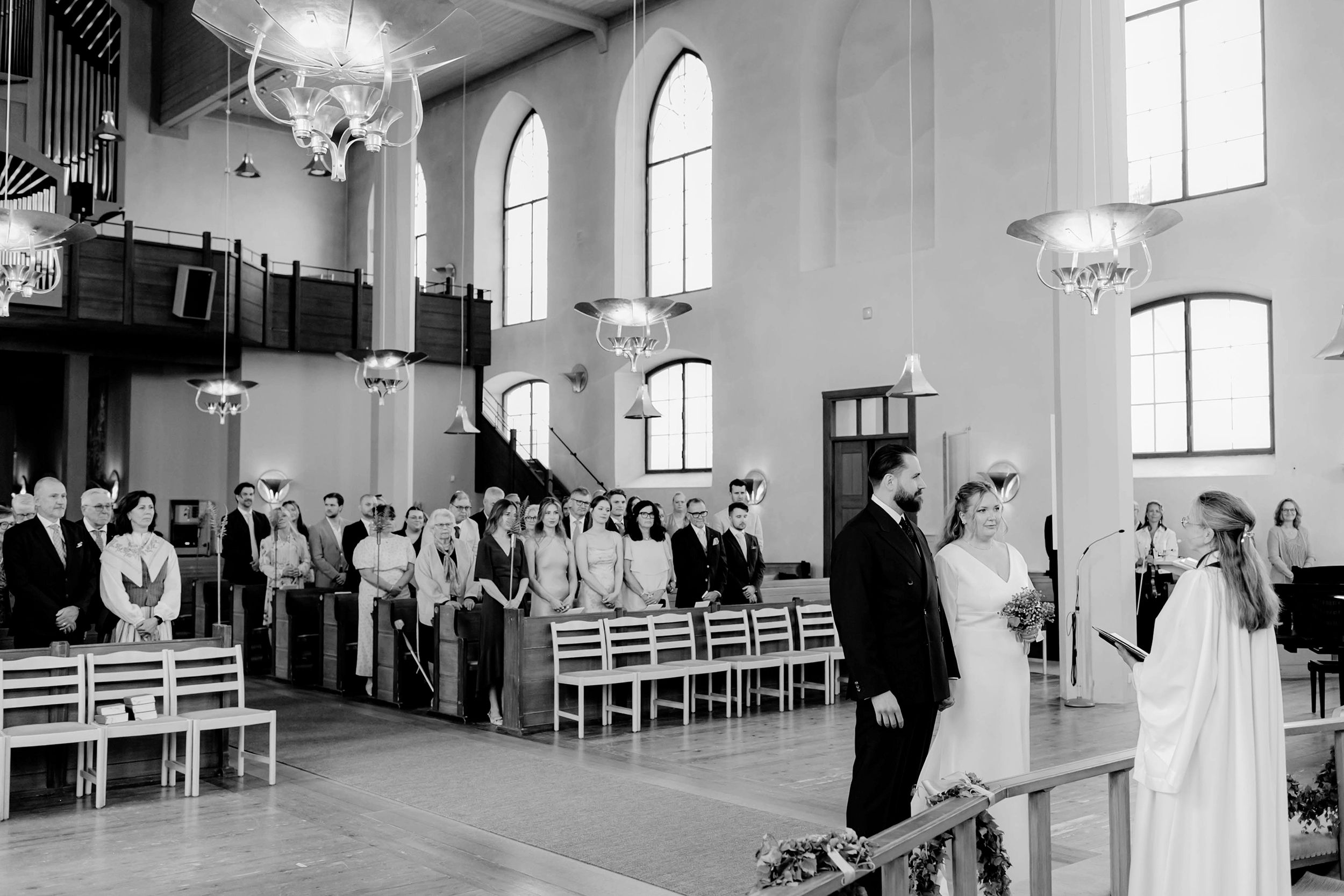 Bröllop i Brunskogs kyrka och Skutbouddens restaurang. Fotograf Rebecca Nordin. Värmland.