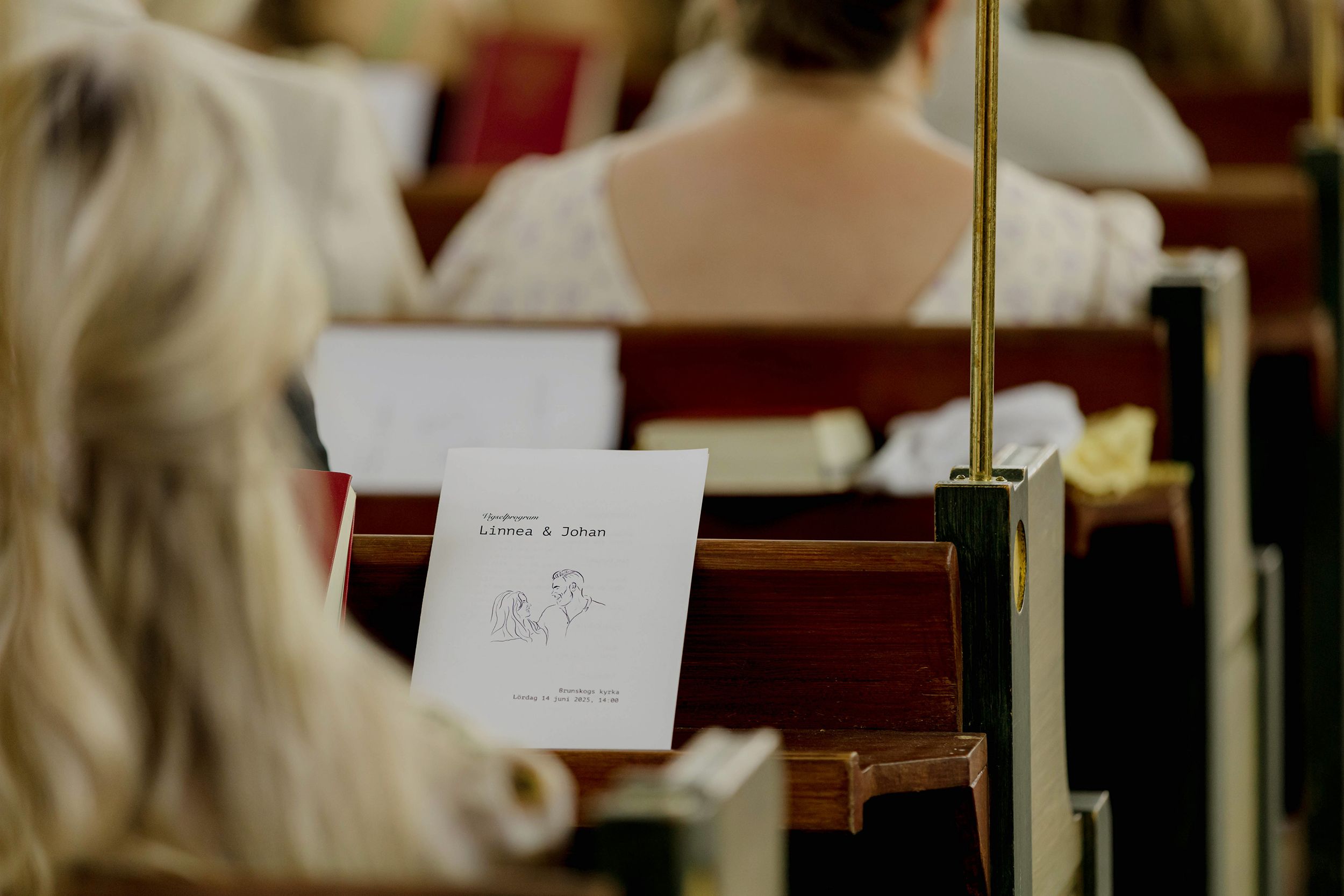 Bröllop i Brunskogs kyrka och Skutbouddens restaurang. Fotograf Rebecca Nordin. Värmland.