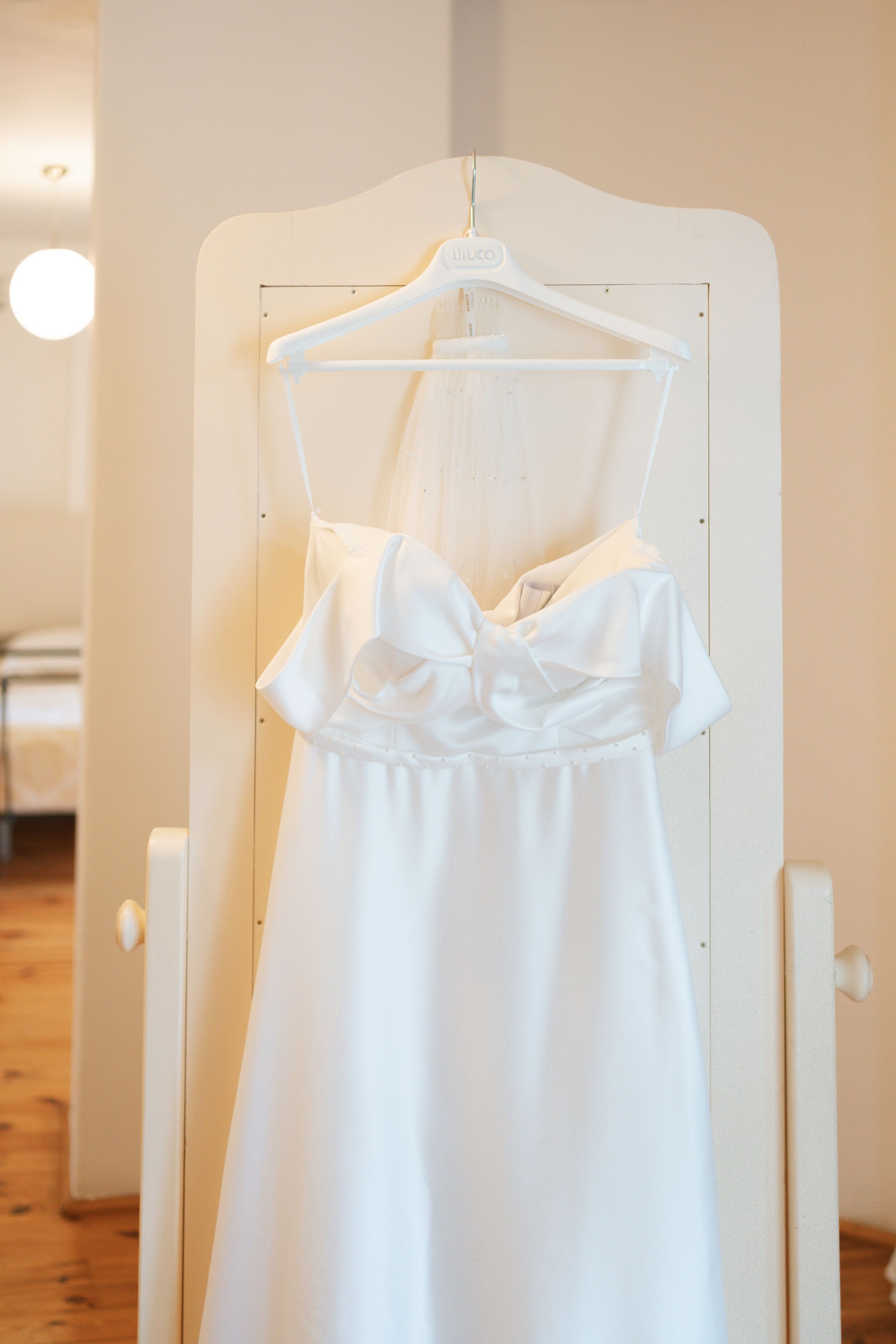 Bridal look, Bride Preparation in the wedding day in Brasov