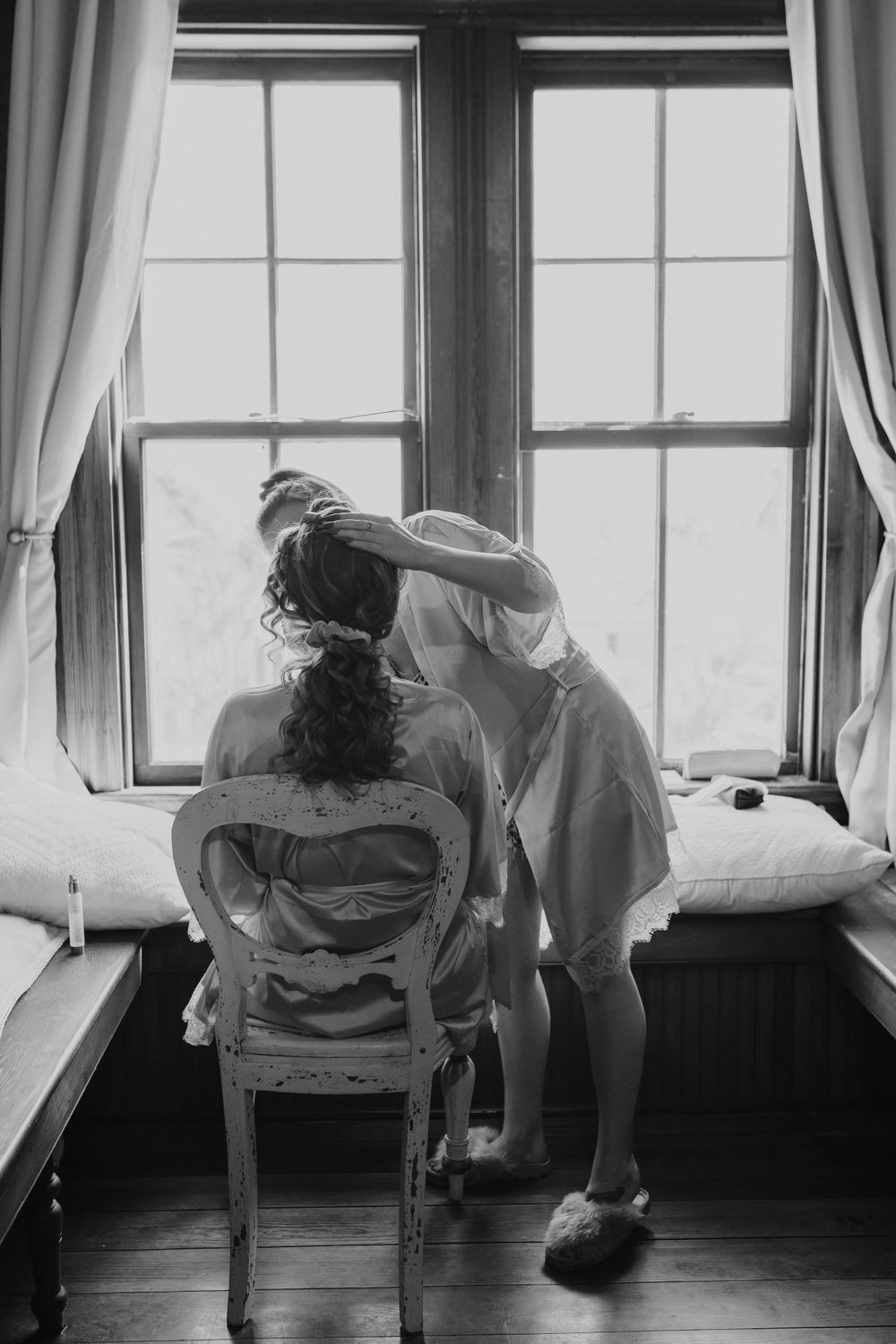 Wedding photographer in Conroe, Willis, Montgomery, the Woodlands, and surrounding areas.