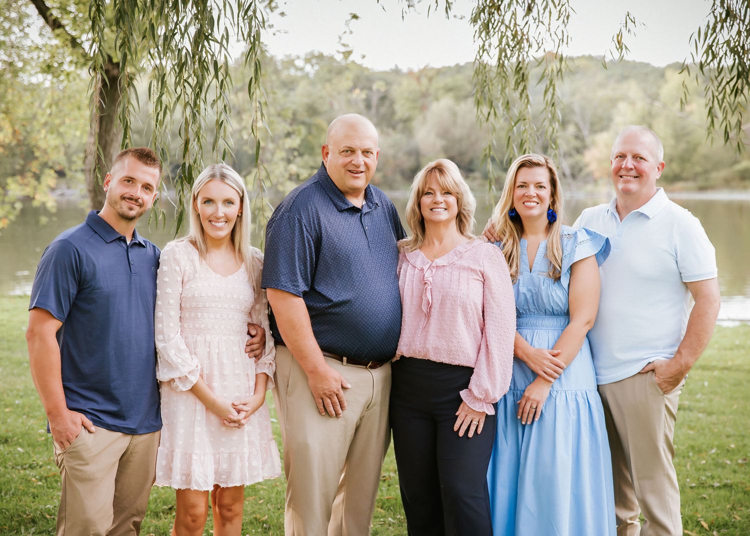 family photographer outdoors natural light Jessica Roth Photography Janesville Wisconsin Professional Photographer  children love affection
