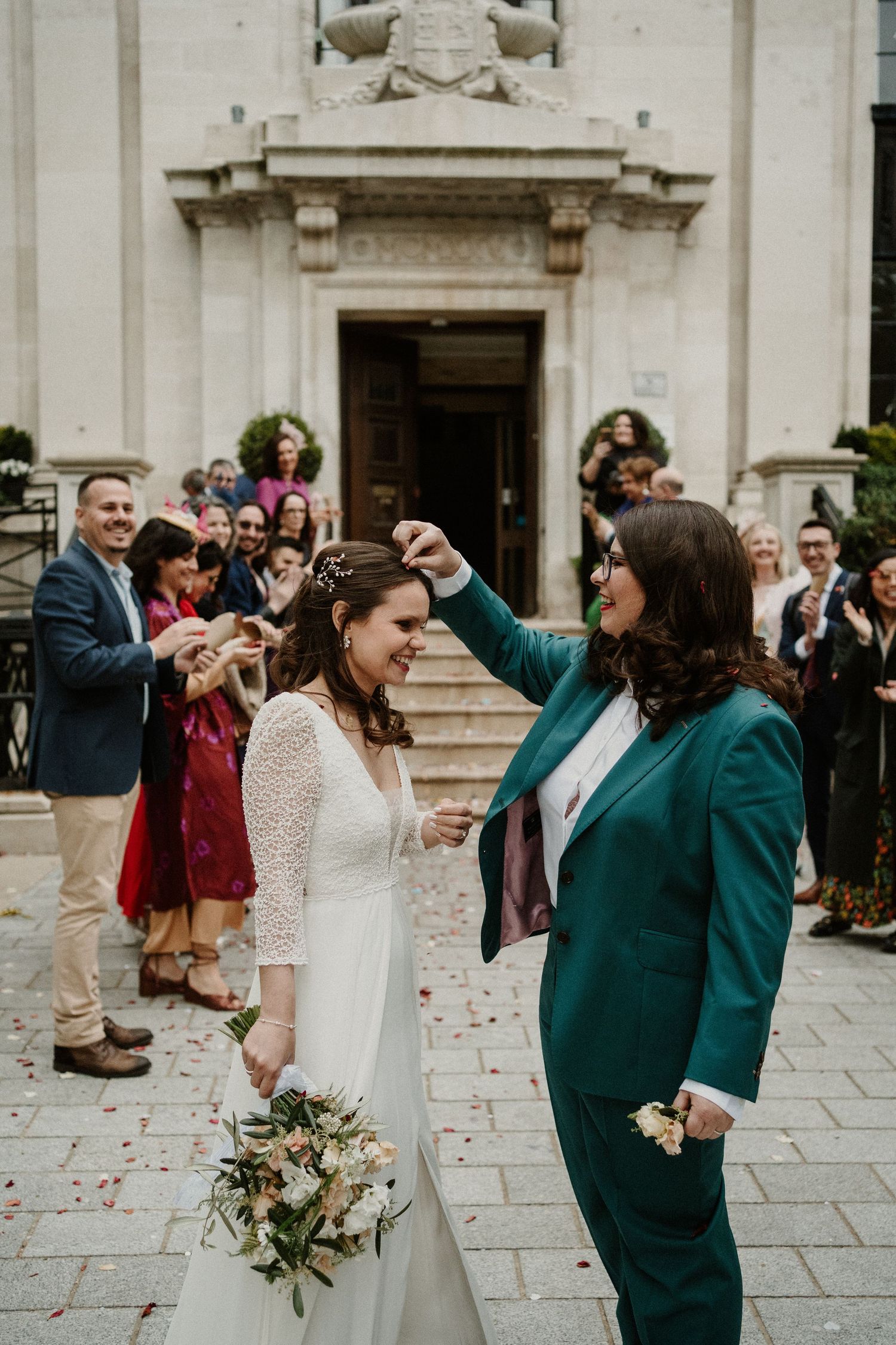Islington Town Hall wedding photographer
registry office wedding London
Islington wedding ceremony
small London wedding photographer