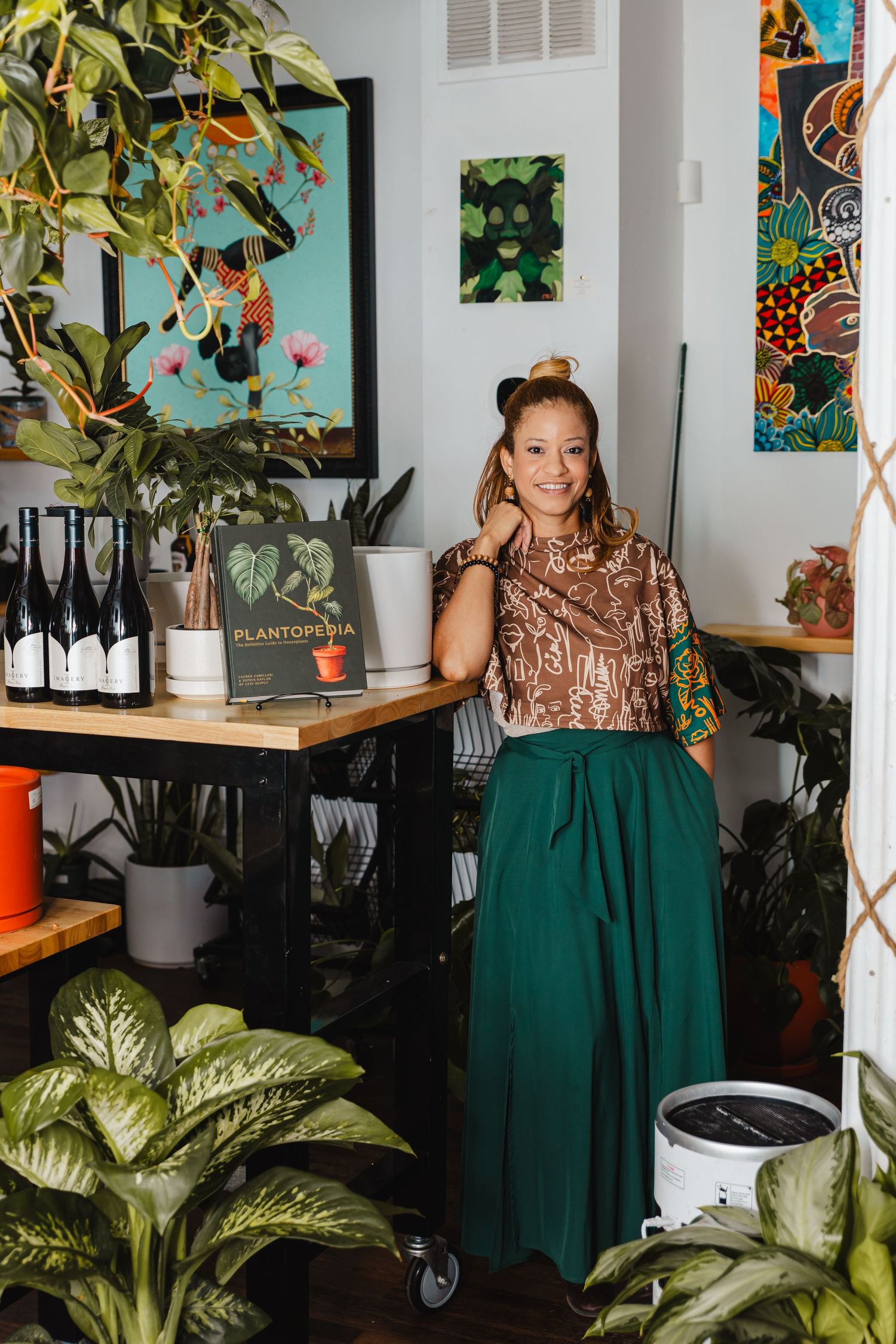 DMV photographer helping women entrepreneurs connect with their audience through professional branding photos.