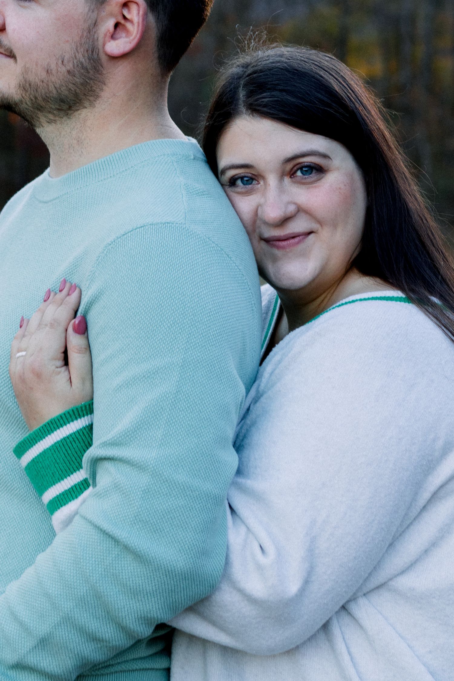 woman hugging man