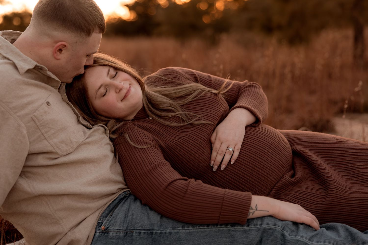 Outdoor maternity photography session in coastal Virginia Beach
