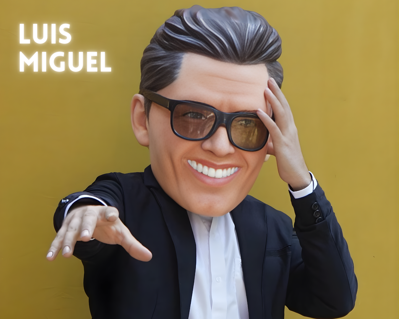 Luis Miguel interactuando con invitados en evento