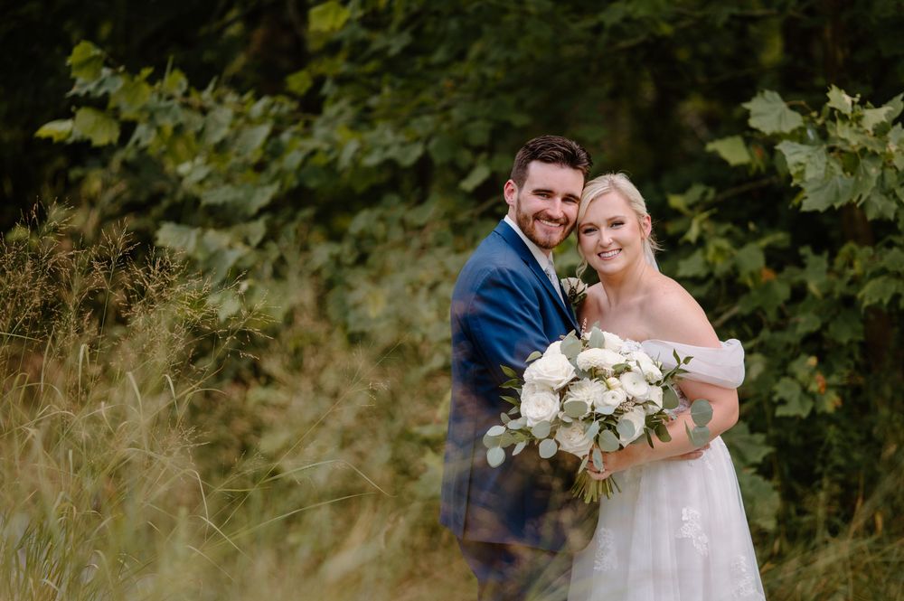 Romantic wedding portraits at Cincinnati Nature Center