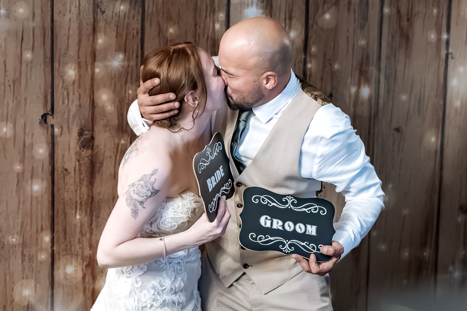 unobtrusive documentary wedding photographer at Dunedin House.
