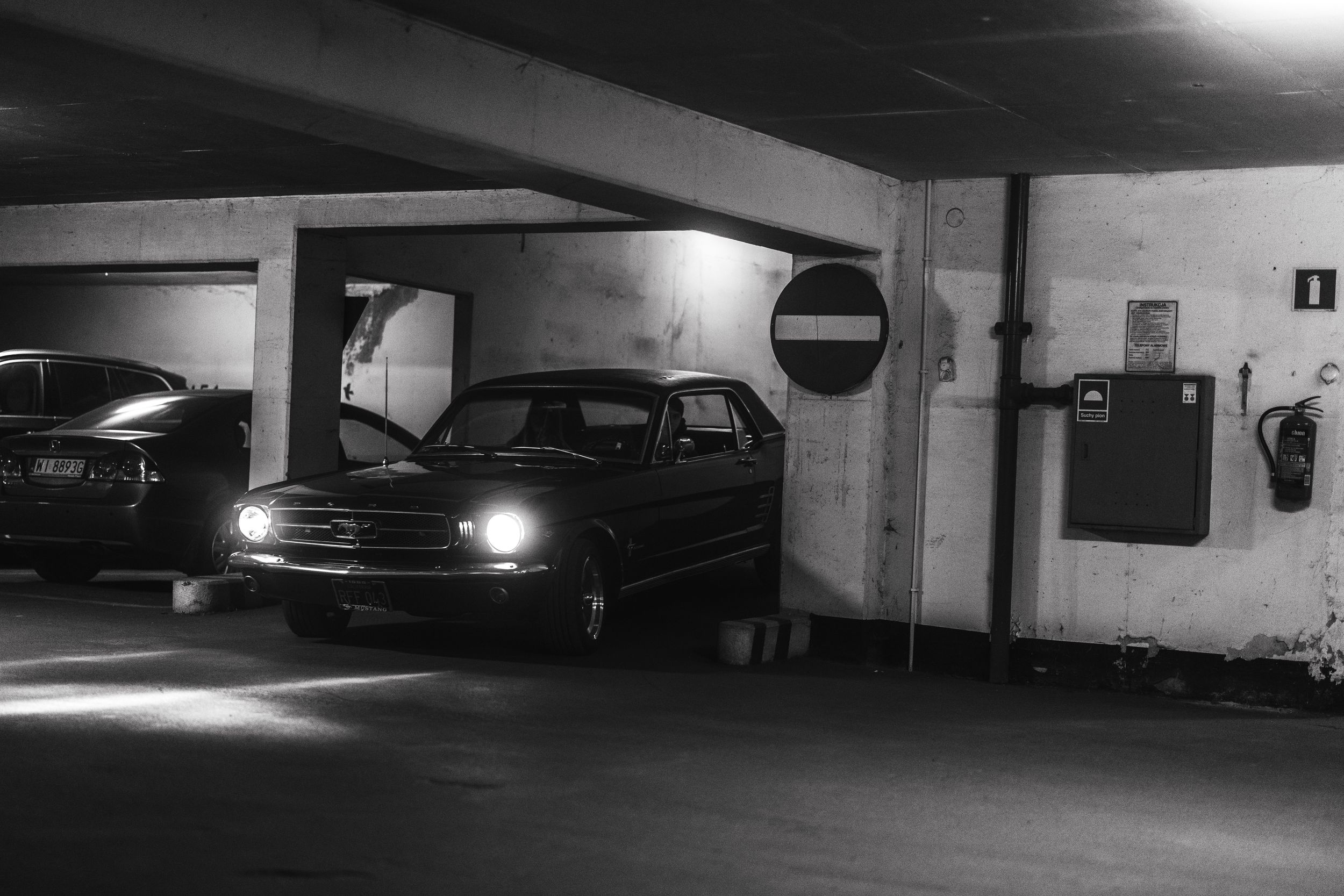 Zapoznawcza sesja z retro Mustangiem, Warszawa
