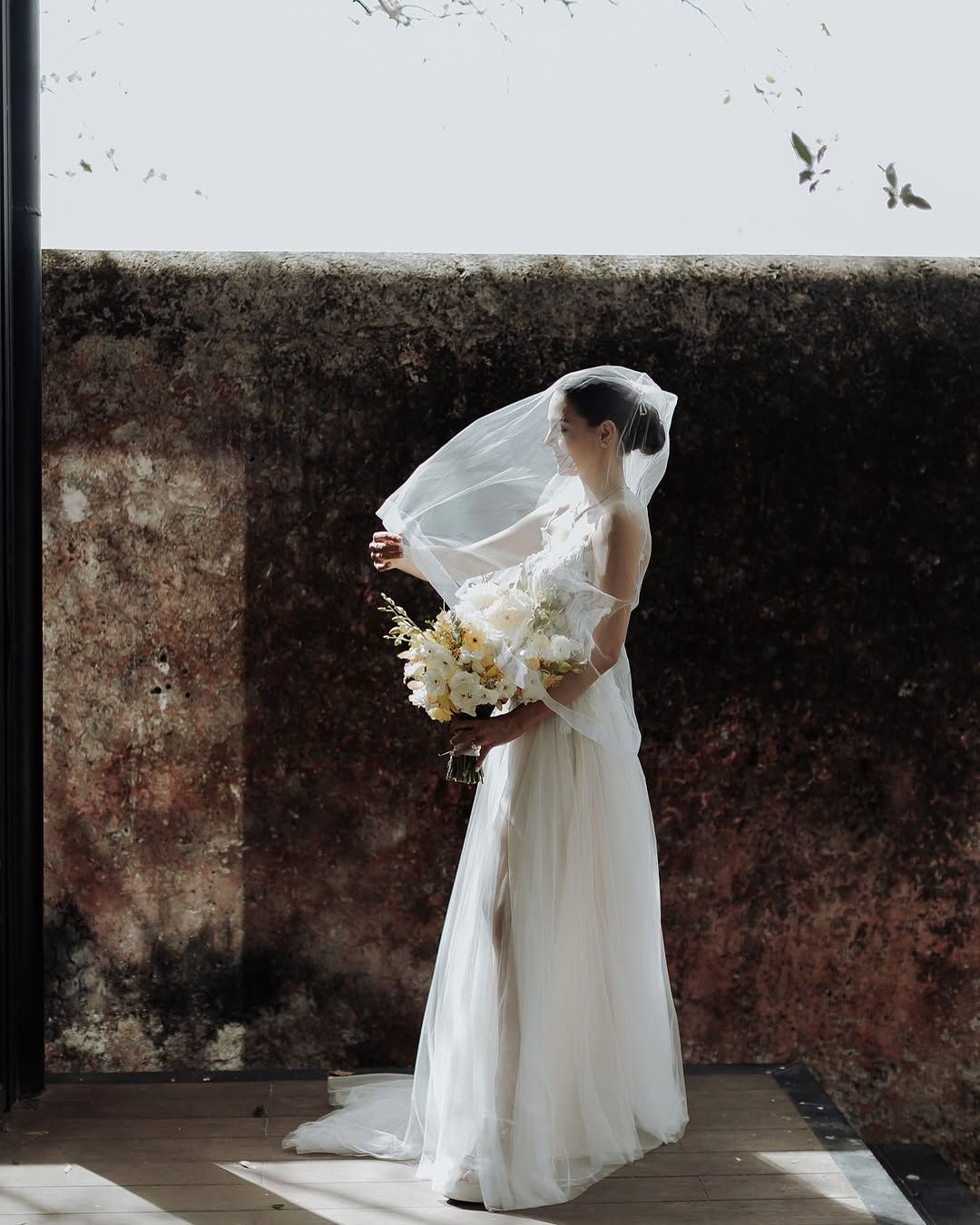 Best Yucatán wedding photography – emotional bride and groom photo.