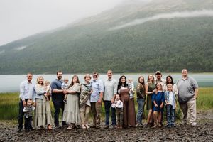 Extended family photos in New Hampshire.