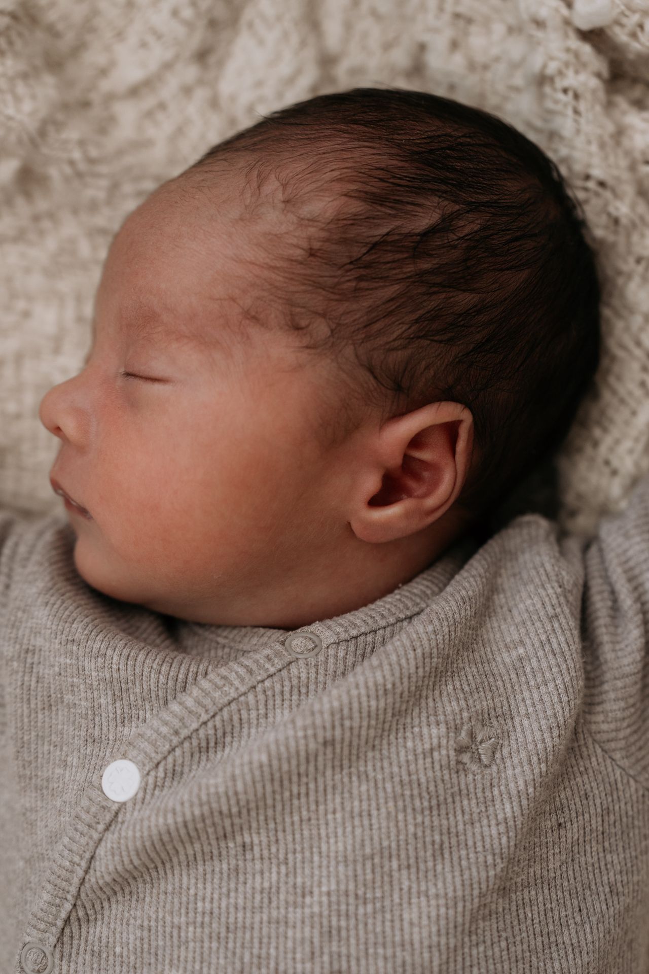Lifestyle fotograaf Heerhugowaard voor newbornshoots en gezinnen.