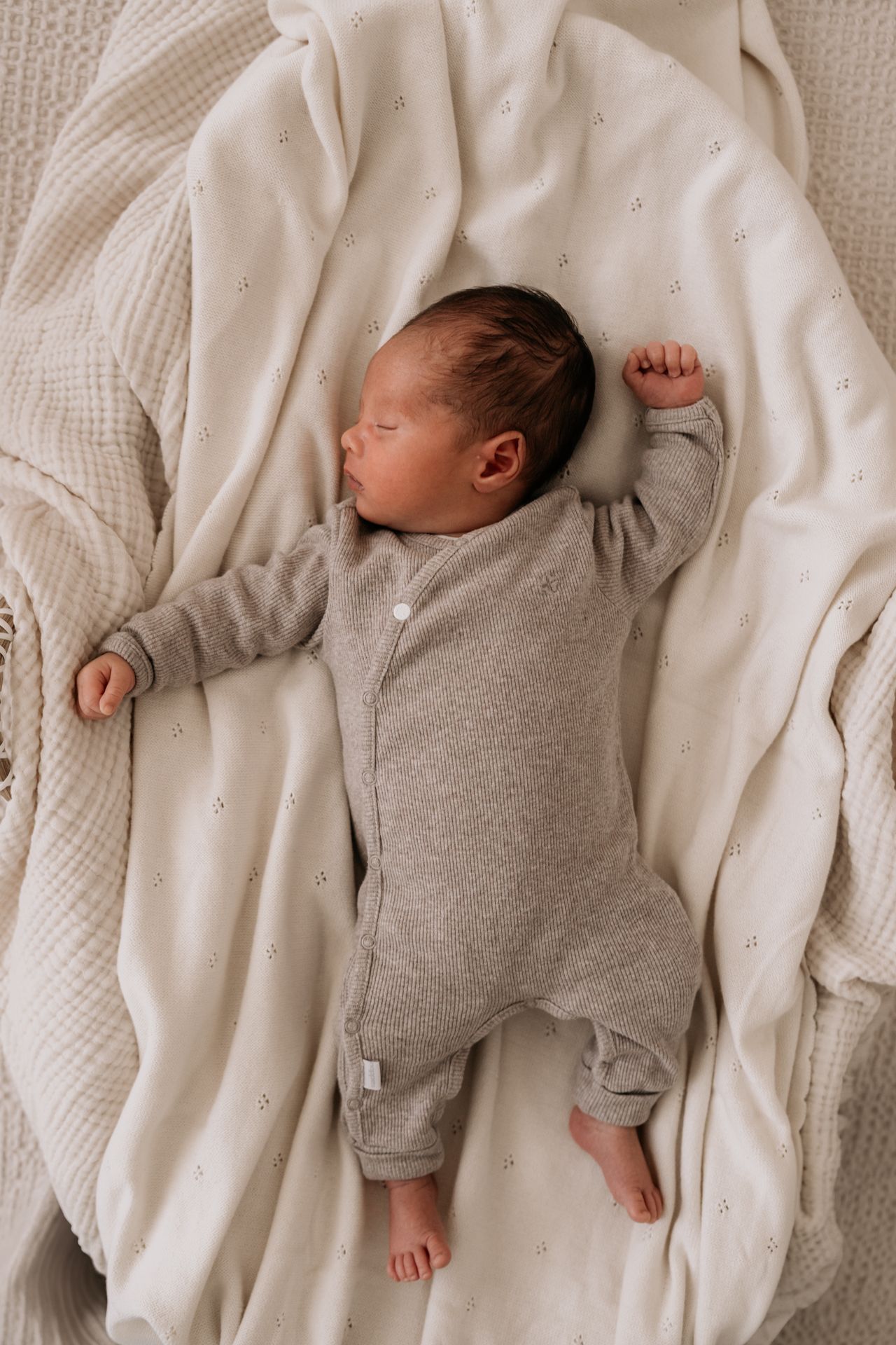 Lifestyle fotograaf Heerhugowaard voor newbornshoots en gezinnen.