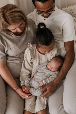 Lifestyle fotograaf Heerhugowaard voor newbornshoots en gezinnen.