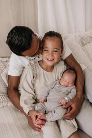 Lifestyle fotograaf Heerhugowaard voor newbornshoots en gezinnen.