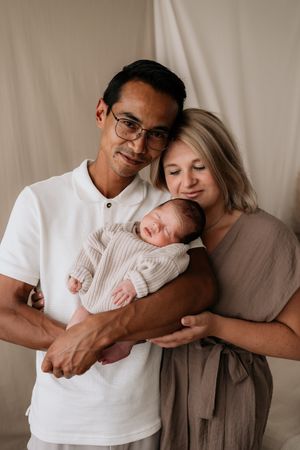 Lifestyle fotograaf Heerhugowaard voor newbornshoots en gezinnen.