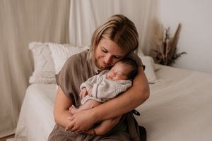 Lifestyle fotograaf Heerhugowaard voor newbornshoots en gezinnen.