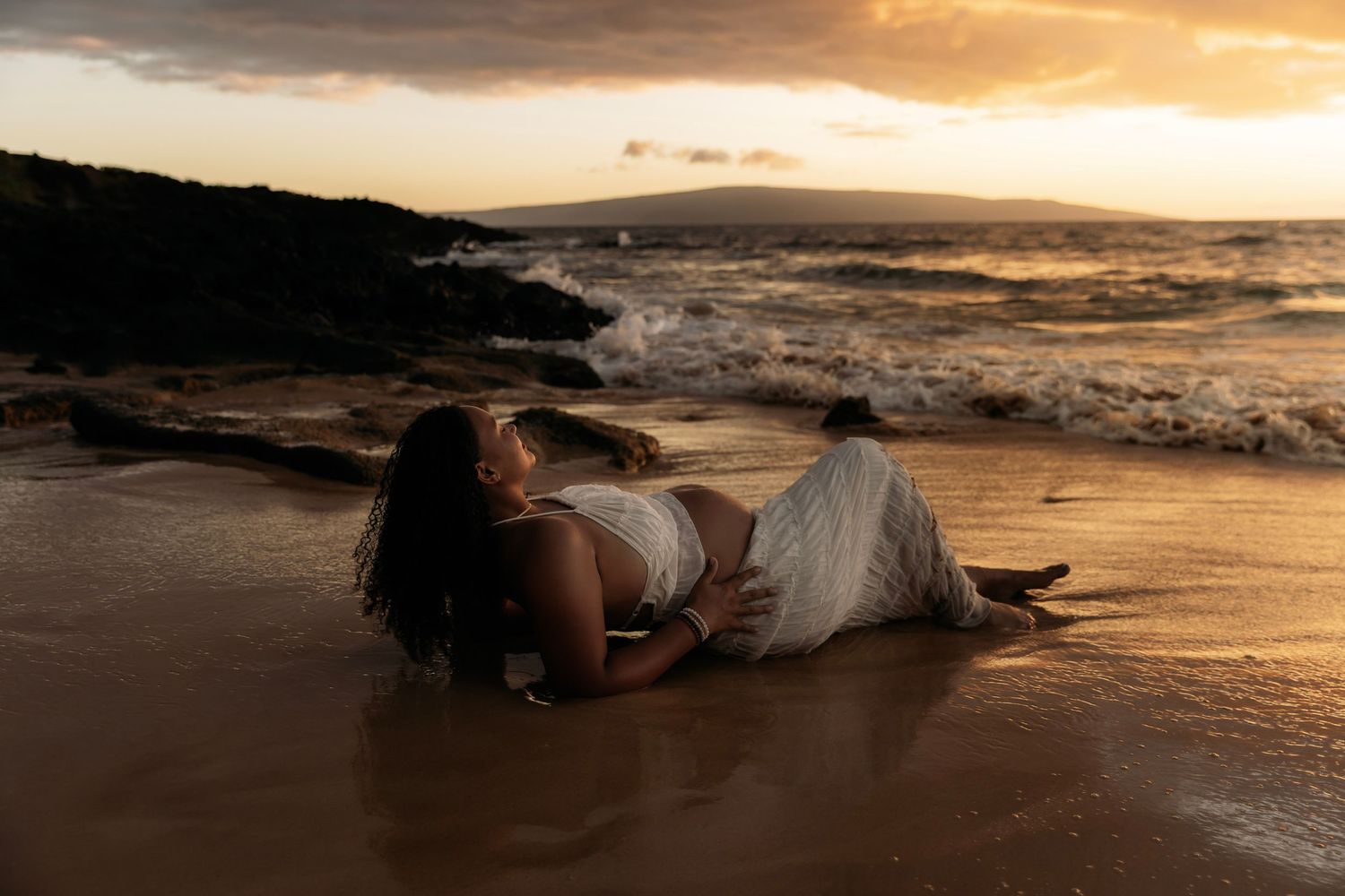Destination Maternity Photography at Sunset Maui Hawaii by Amber Reda Photography
