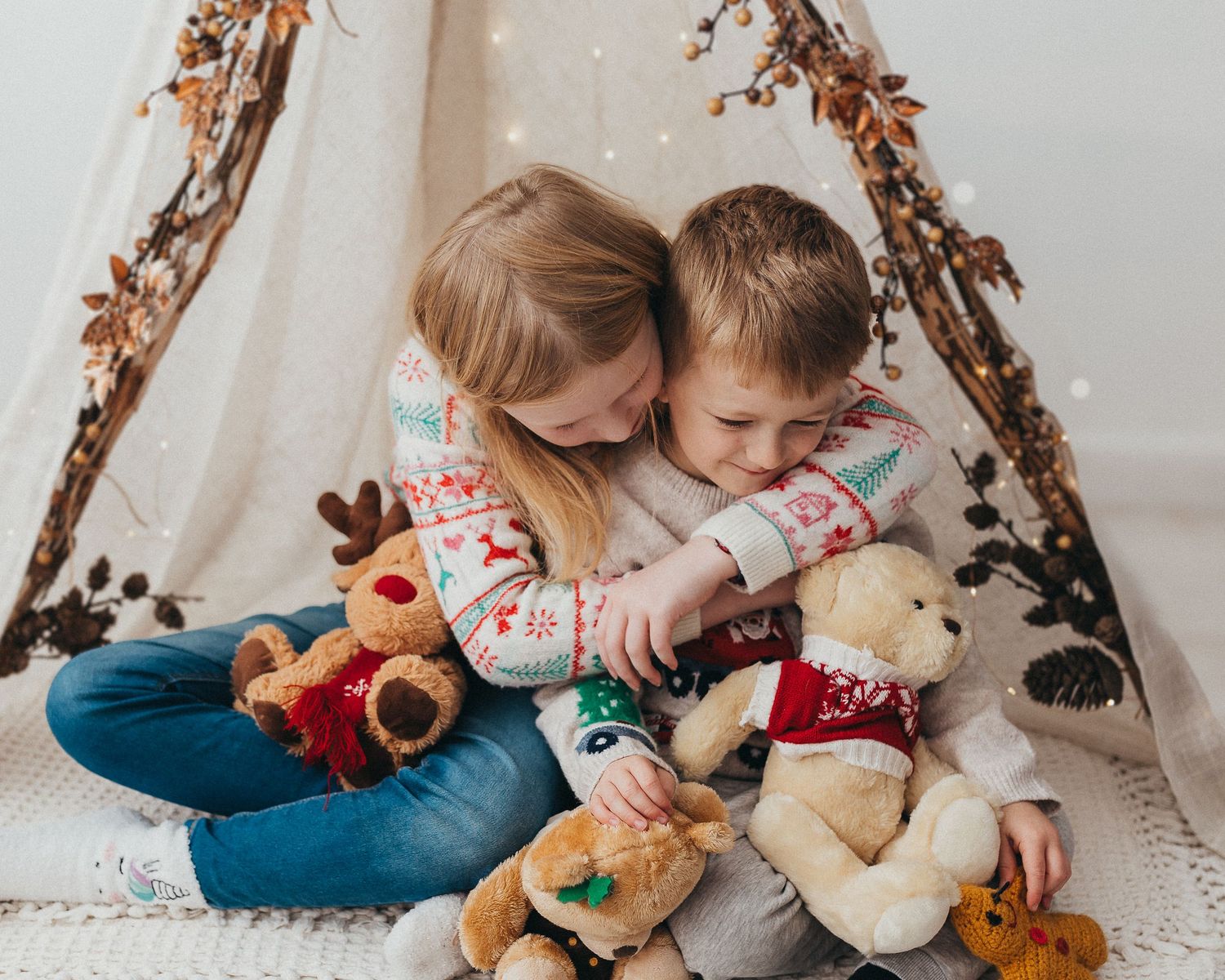 minimal sustainable christmas photoshoot