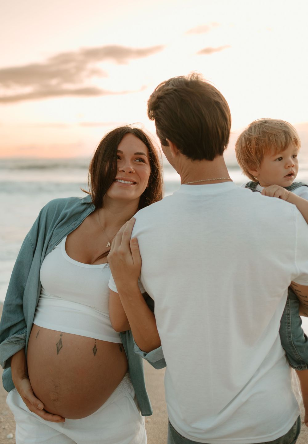 family, couples, newborns, maternity, documentary session, motherhood, pregnancy, sunrise,Satellite beach, cocoa beach, melbourne beach,