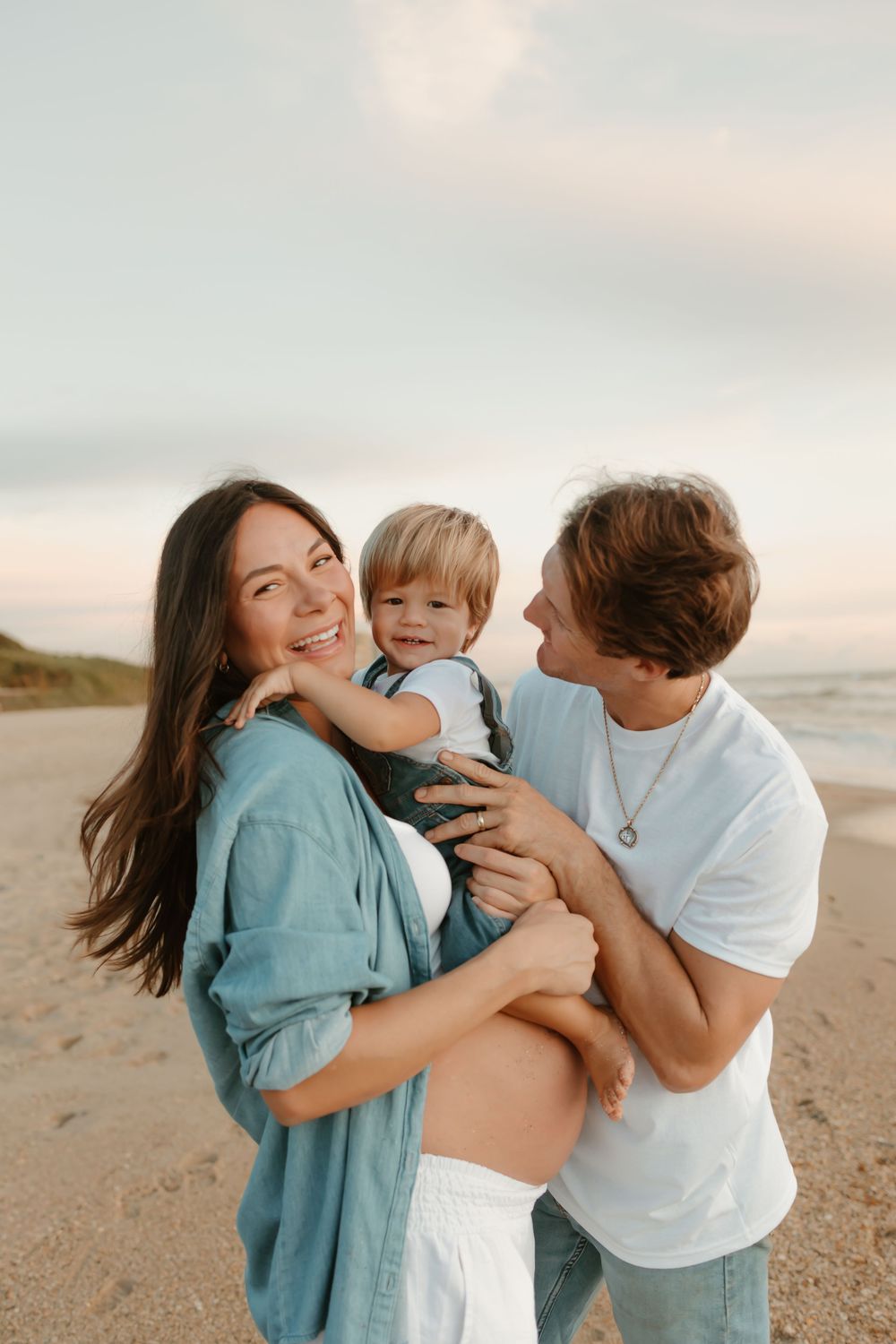family, couples, newborns, maternity, documentary session, motherhood, pregnancy, sunrise,Satellite beach, cocoa beach, melbourne beach,