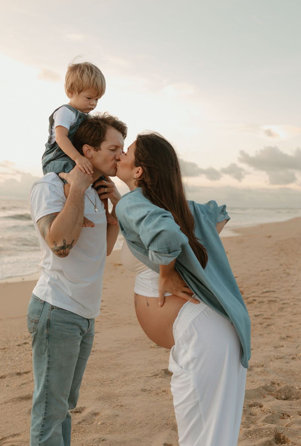 family, couples, newborns, maternity, documentary session, motherhood, pregnancy, sunrise,Satellite beach, cocoa beach, melbourne beach,
