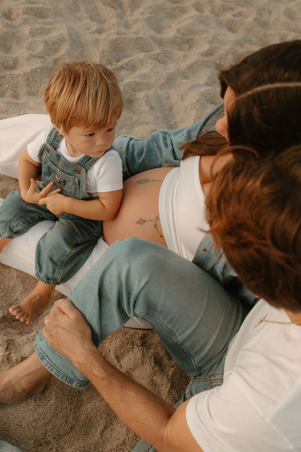 family, couples, newborns, maternity, documentary session, motherhood, pregnancy, sunrise,Satellite beach, cocoa beach, melbourne beach,