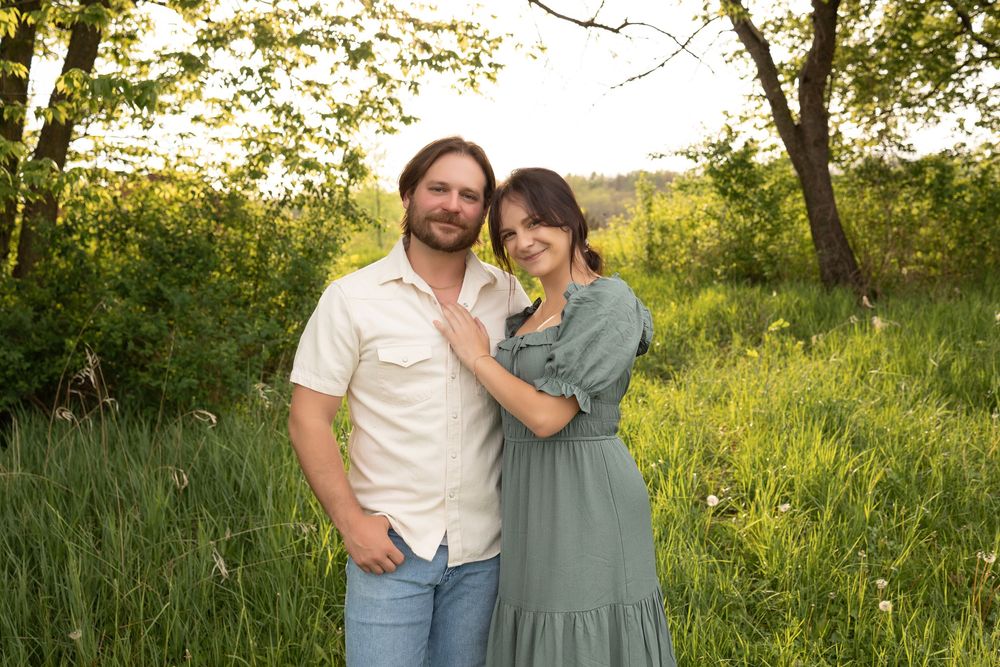 Kendall Kuss Photography Waukesha County family photographer. Extended family photos in Waukesha WI