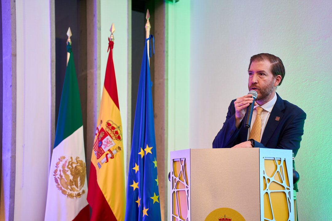 Luis Miguel Ramirez Ruggeberg en conferecia LHO Cámara Española Polanco