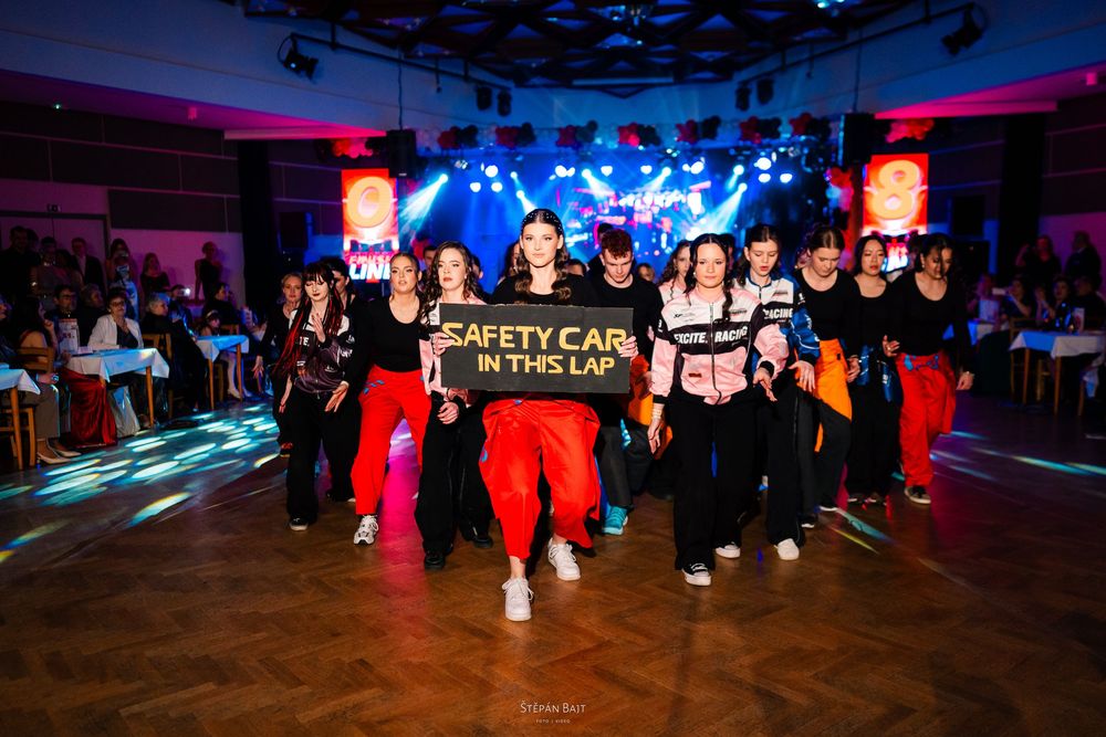 Maturitní ples v Litvínově – předtančení, Citadela