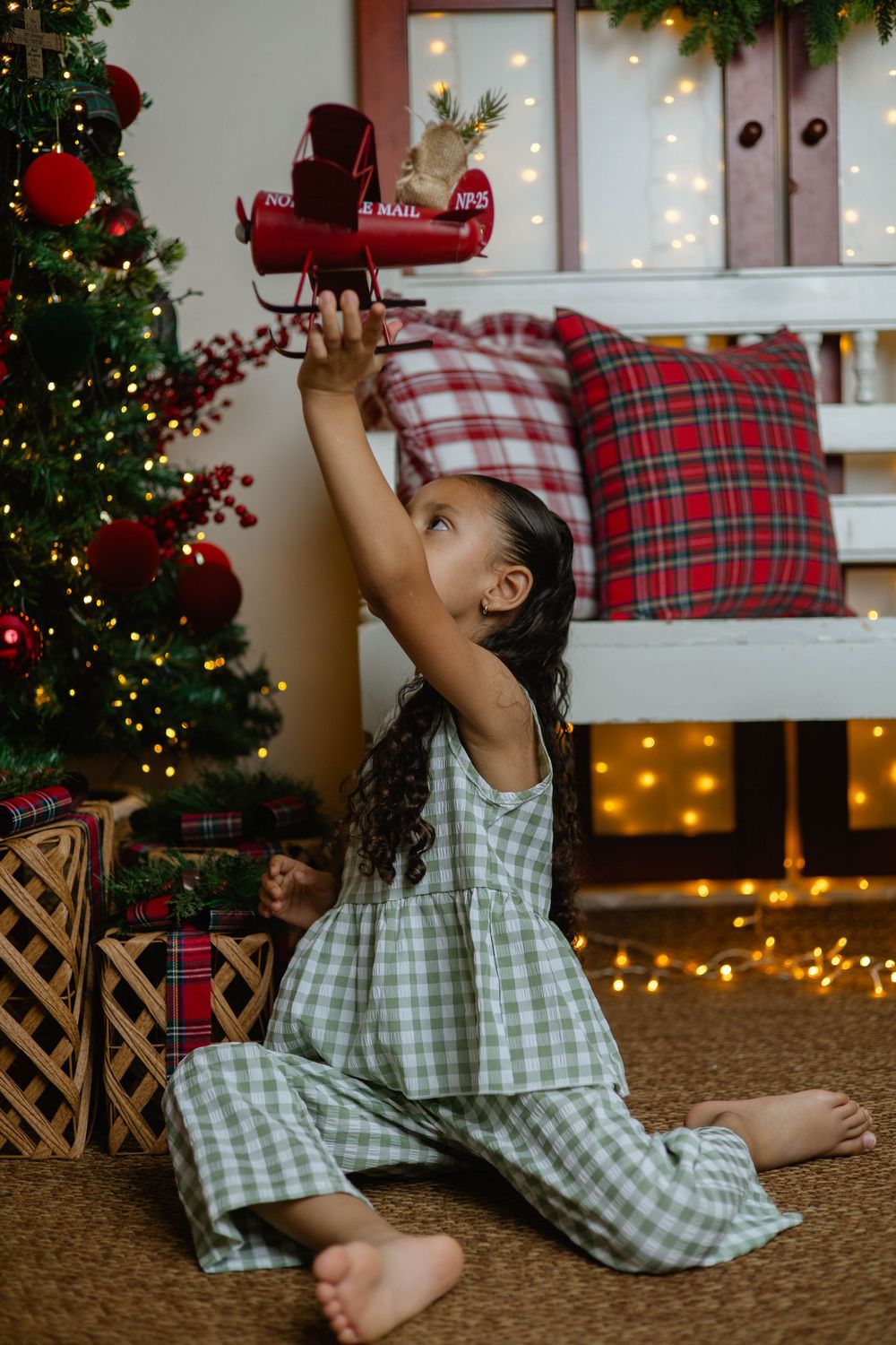 Warm Christmas portraits of a family celebrating the most magical season in Punta Cana.