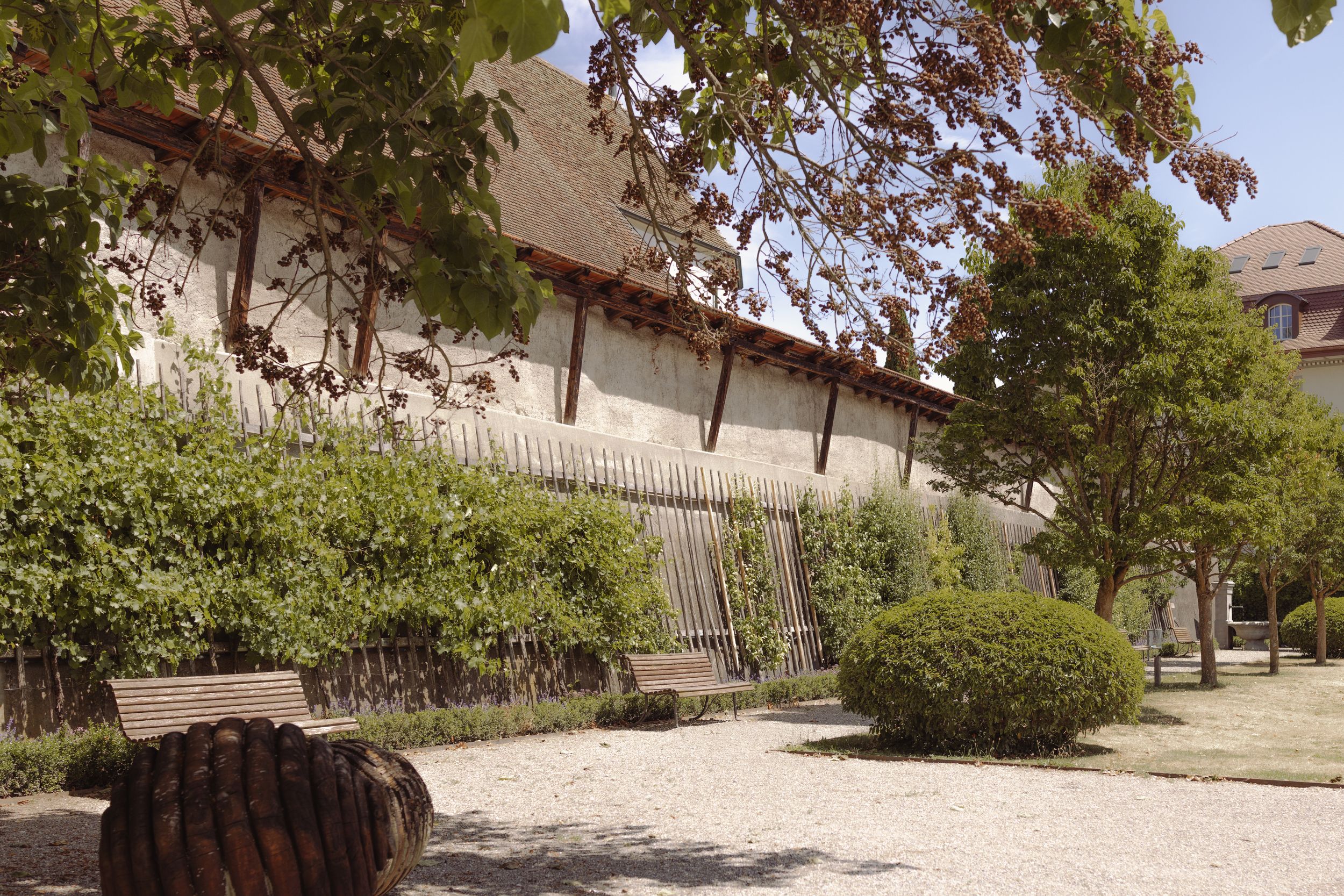 Schlossgarten Schöftland - Das Schloss mit seiner Parkanlage, dem Schlosshof und den Nebengebäuden bietet zahlreiche Kulissen für Shootings
