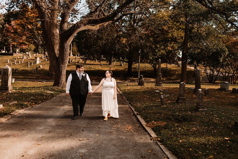 Elopement photography at historic Old Gray Cemetery in Knoxville, Tennessee with Nina Thomas Photography.
