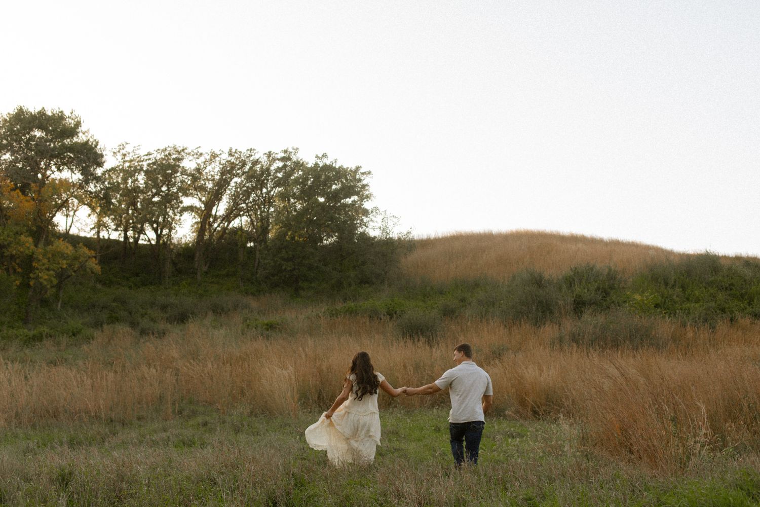 Documentary style wedding photographer Omaha